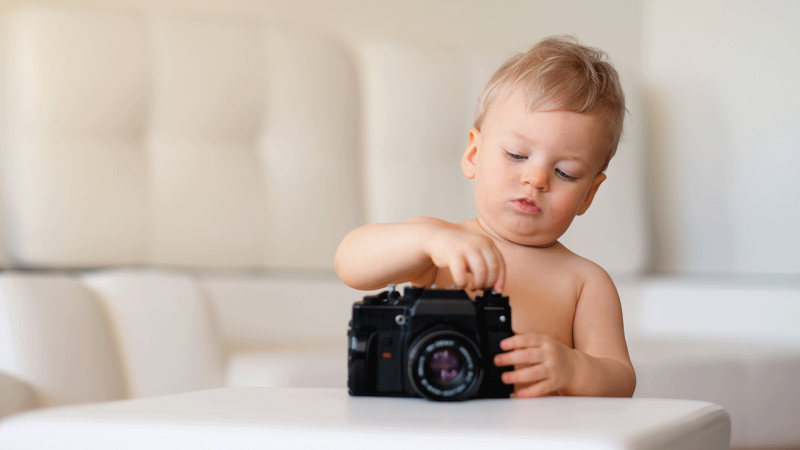 Atividade que estimula desenvolvimento do bebé