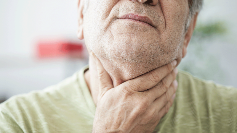 Homem manifesta desconforto associado a divertículo de Zenker