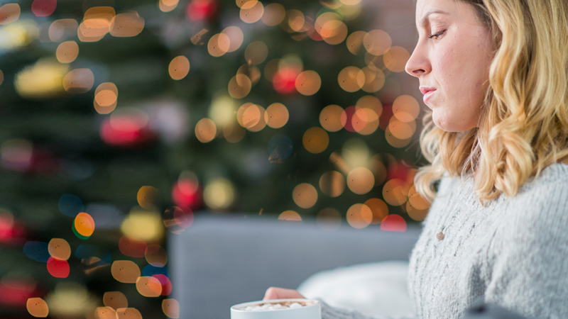 Indivíduo com sintomas de christmas blue