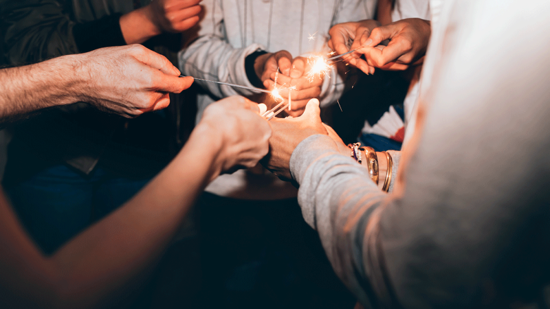 Grupo de amigos faz resoluções saudáveis para o novo ano