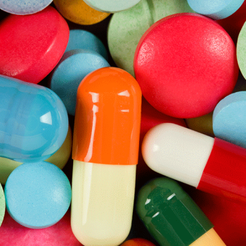 Grande quantidade de medicamentos associada a dependência de substâncias