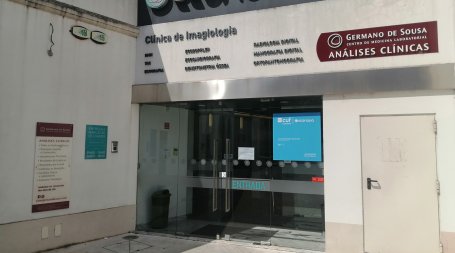 Consultório CUF Torres Novas porta
