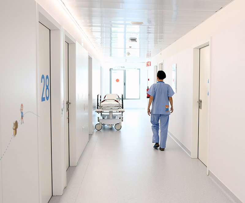 Os hospitais CUF Infante Santo e CUF Descobertas estão em destaque num estudo pioneiro realizado pela Associação Portuguesa para a Defesa do Consumidor (DECO), em colaboração com a Faculdade de Medicina de Lisboa, que avaliou a experiência de mais de 1.700 pessoas em 42 hospitais públicos e privados do país.