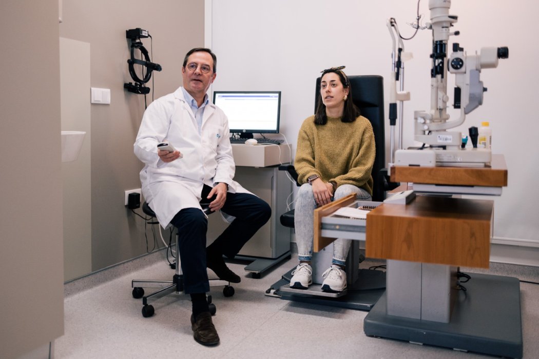 Vitória Carreira e médico