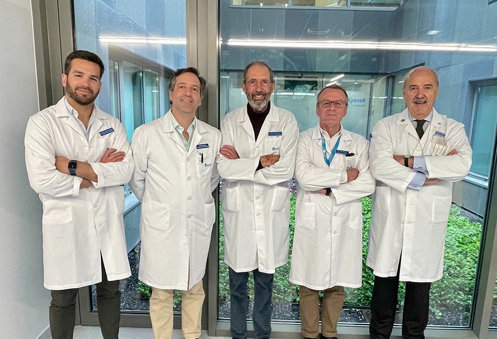 Equipa de cirurgiões da Unidade da Coluna do Hospital CUF Descobertas