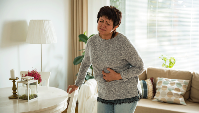 Mulher manifesta sintomas associados a úlceras